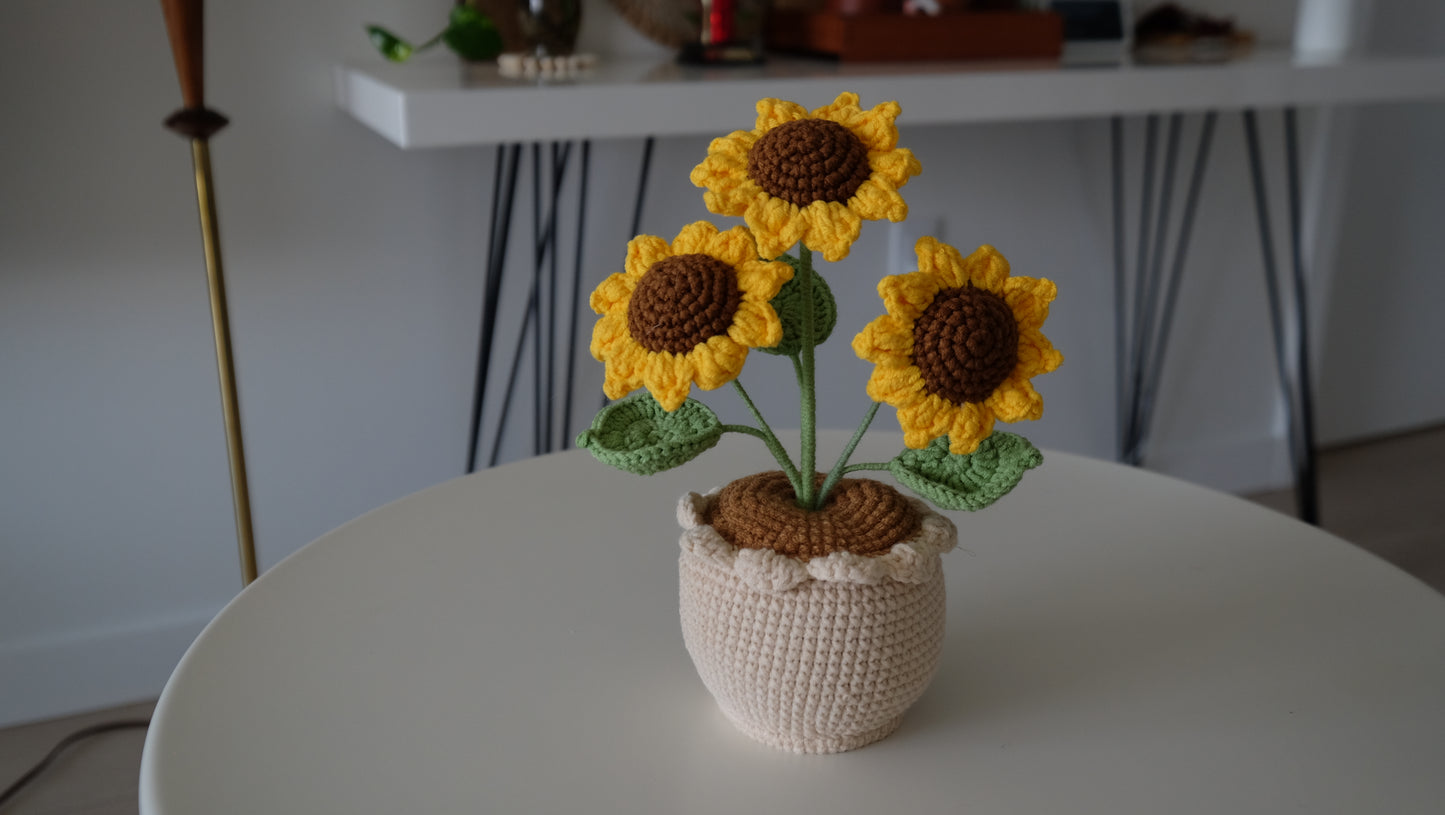 Handmade Crochet Sunflower Pot, Amigurumi Sunflower, Forever Flowers, Crochet Plant, Home Decor, Desk Decor, Gift for Her