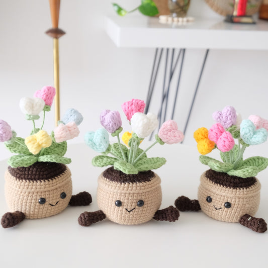 Cute Crochet Flower Pot, Handmade Amigurumi Plant, Kawaii Desk Decor, Forever Flowers, Office Decor, Housewarming Gift, Gift for Her